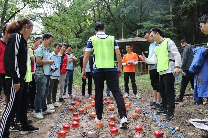 避暑纳凉，休闲烧烤团建