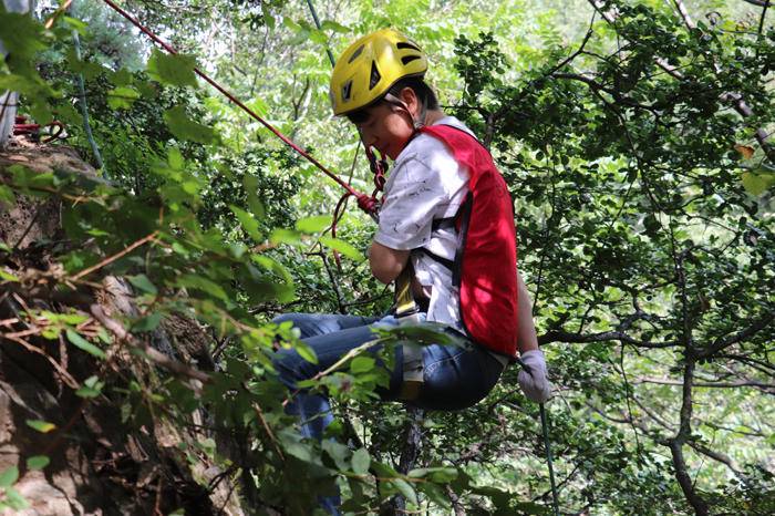 避暑纳凉，休闲烧烤团建