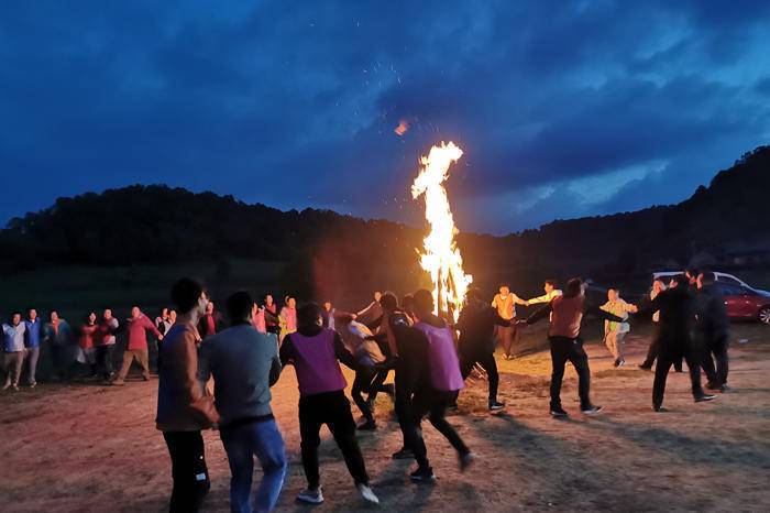 露营主题团建