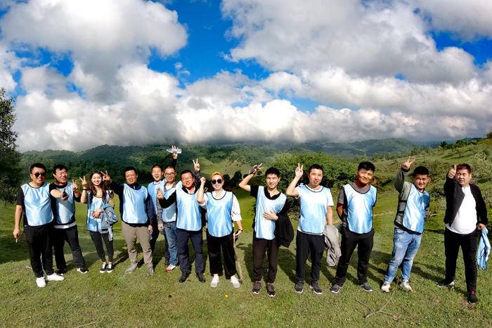 关山牧场-旅行团建