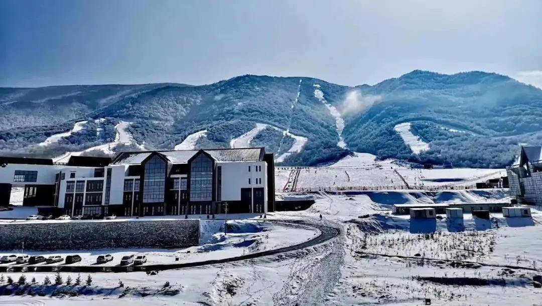 鳌山滑雪场雪票售卖